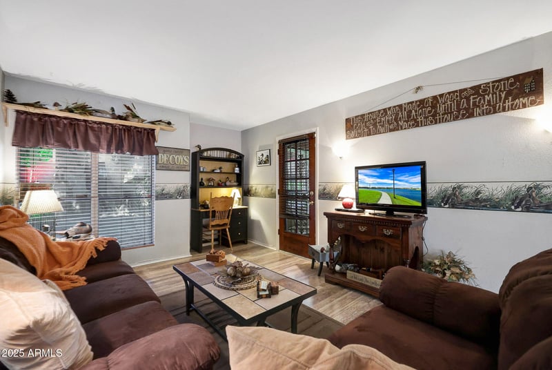 3131 Cochise Dr #127, Phoenix, AZ 85051