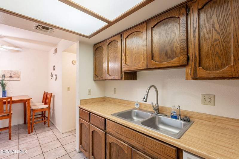 3131 Cochise Dr #144, Phoenix, AZ 85051