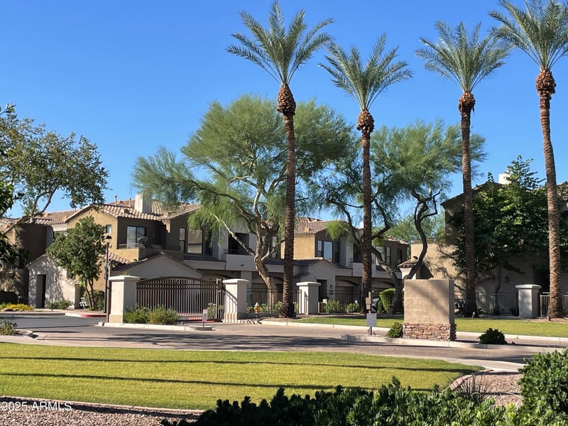3131 Legacy Dr #2008, Phoenix, AZ 85042
