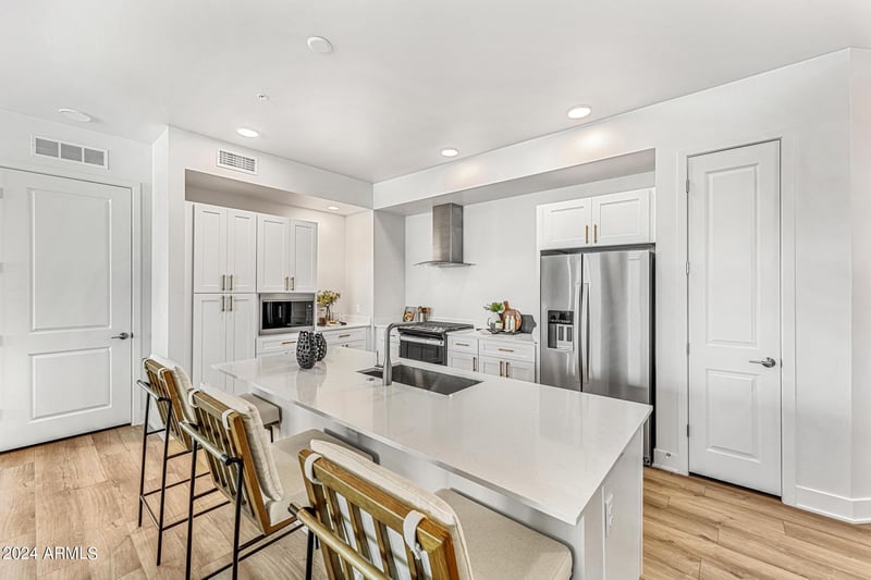 3131 N Central Ave #3012, Phoenix, AZ 85012