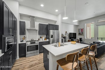 3131 N Central Ave #7019, Phoenix, AZ 85012