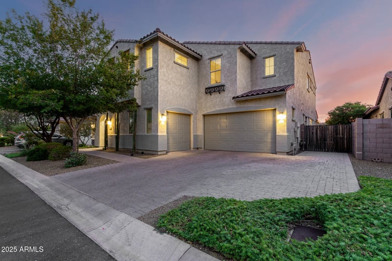 31314 1st Pl, Phoenix, AZ 85085
