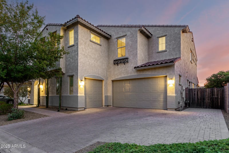 31314 1st Pl, Phoenix, AZ 85085