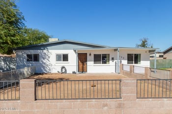 3132 Acapulco Ln, Phoenix, AZ 85053