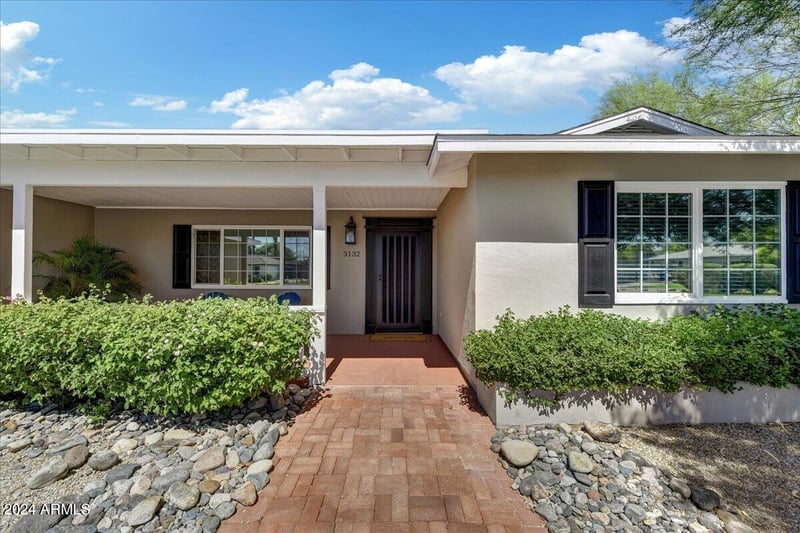 3132 E Highland Ave, Phoenix, AZ 85016