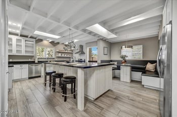 3132 E Highland Ave, Phoenix, AZ 85016
