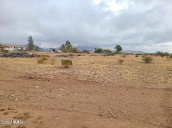 3132 Saddle Vista Rd #10, Tonopah, AZ 85354