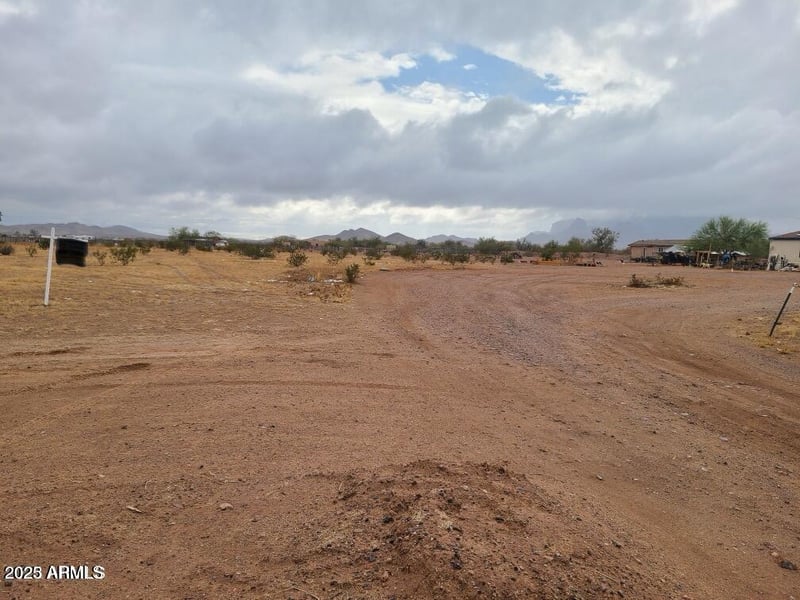 3132 Saddle Vista Rd #10, Tonopah, AZ 85354