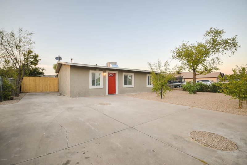 3132 W Jefferson St, Phoenix, AZ 85009