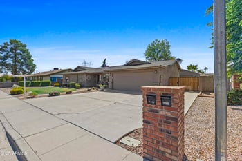 3133 Dover St, Mesa, AZ 85213
