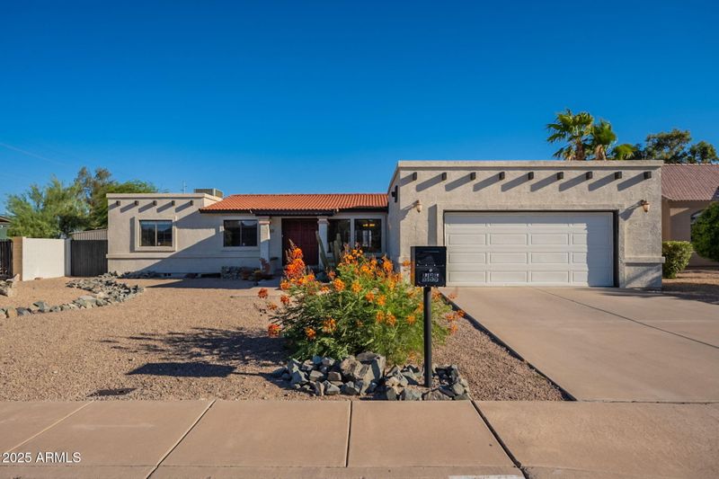 3133 E Claire Dr, Phoenix, AZ 85032