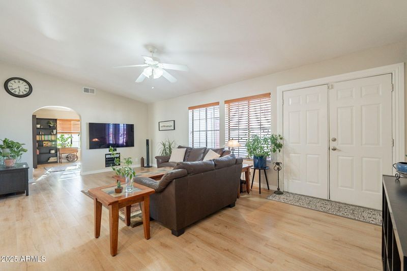 3133 E Claire Dr, Phoenix, AZ 85032