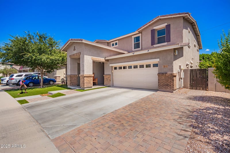 3133 Loma Vi, Mesa, AZ 85213