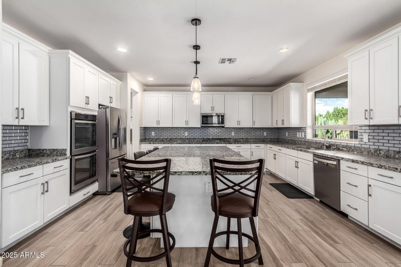3133 Loma Vi, Mesa, AZ 85213