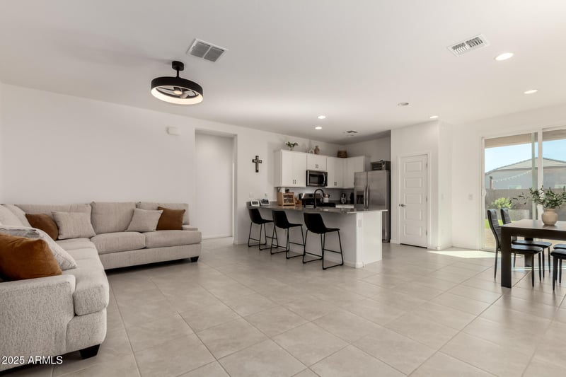 3133 Tie Down Dr, San Tan Valley, AZ 85140