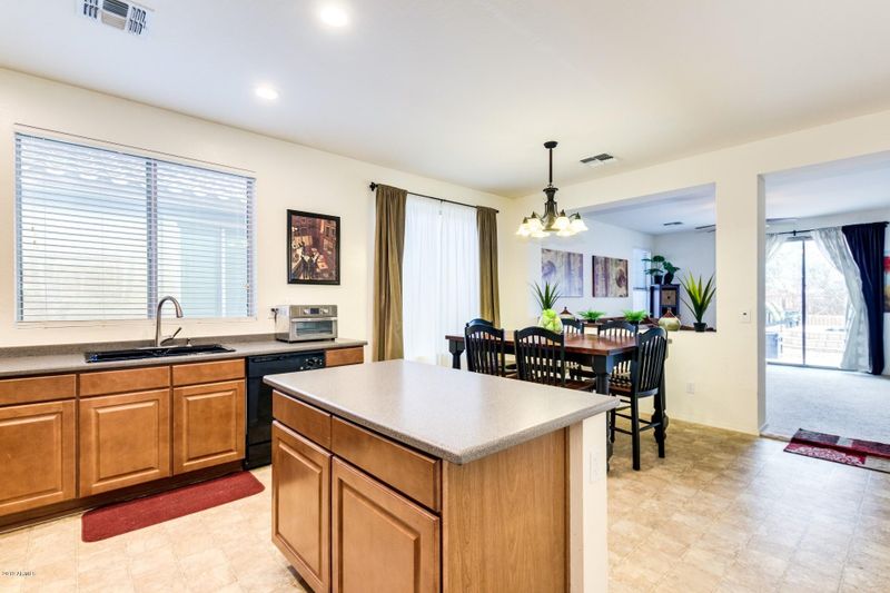 3133 W T Ryan Ln, Phoenix, AZ 85041