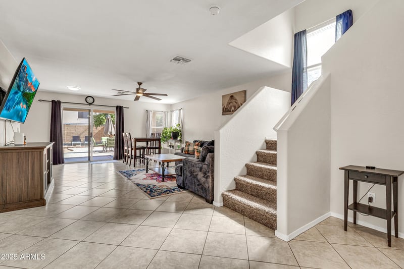 31339 Blackfoot Dr, San Tan Valley, AZ 85143