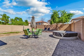 31339 Blackfoot Dr, San Tan Valley, AZ 85143