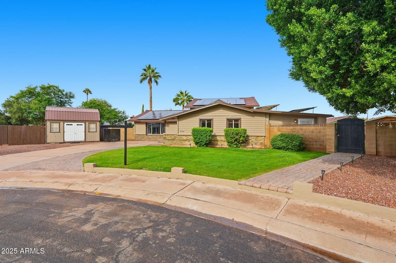 3134 Crocus Dr, Phoenix, AZ 85053