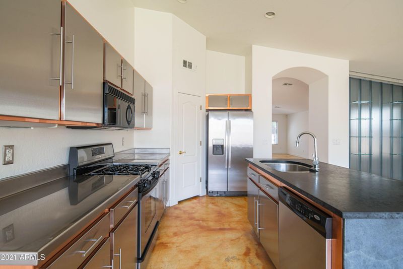 3134 E Oraibi Dr, Phoenix, AZ 85050