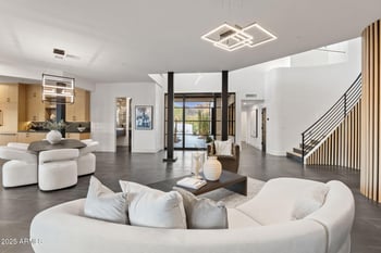 3135 E Palo Verde Dr, Phoenix, AZ 85016