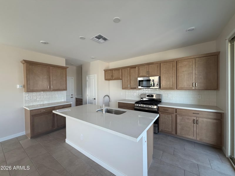 3135 S 180th Ln, Goodyear, AZ 85338