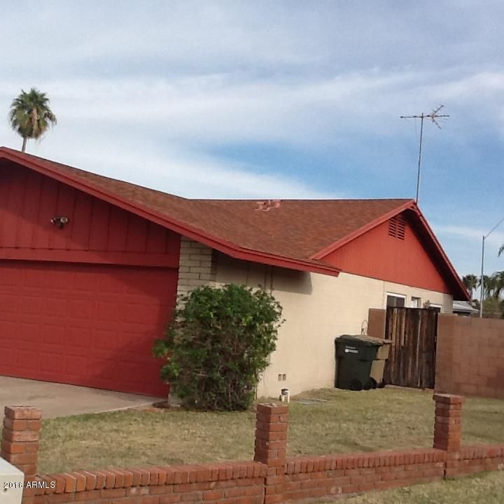 3135 W Woodridge Dr, Phoenix, AZ 85053