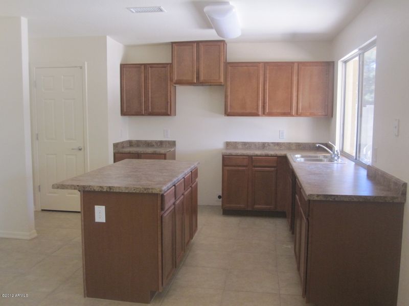 3136 N 78th Dr, Phoenix, AZ 85033