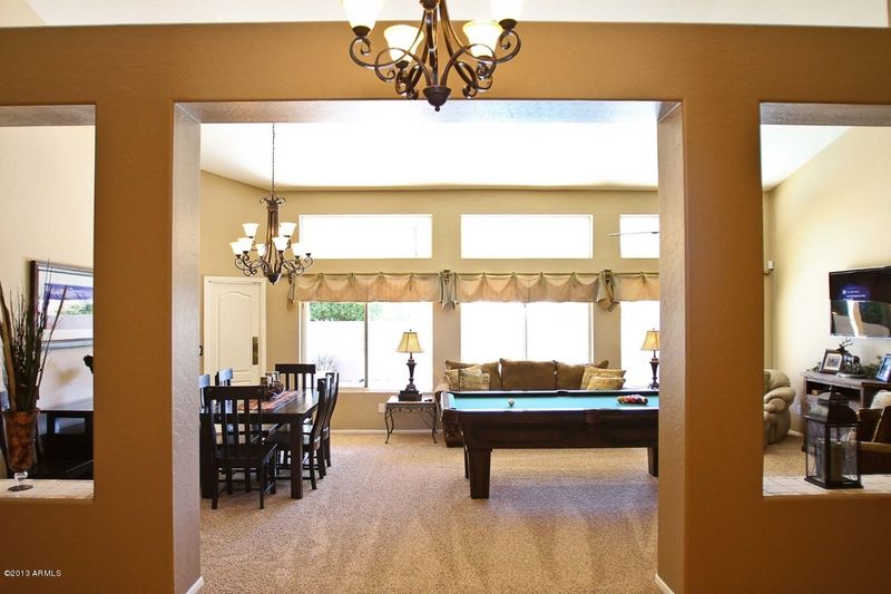 3137 E South Fork Dr, Phoenix, AZ 85048