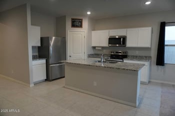 3137 Miner Dr, San Tan Valley, AZ 85143