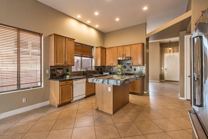 3138 E Windmere Dr, Phoenix, AZ 85048