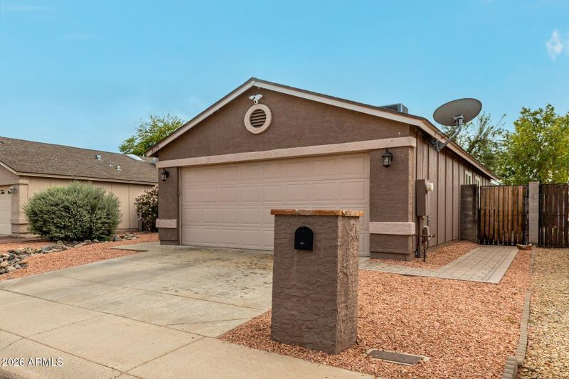 3139 W Donald Dr, Phoenix, AZ 85027