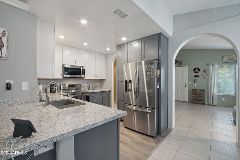 3139 W Foothill Dr, Phoenix, AZ 85027