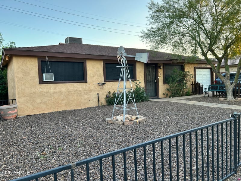 3139 Windrose Dr, Phoenix, AZ 85029