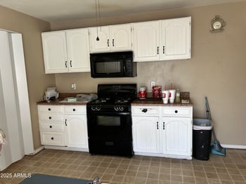 3139 Windrose Dr, Phoenix, AZ 85029