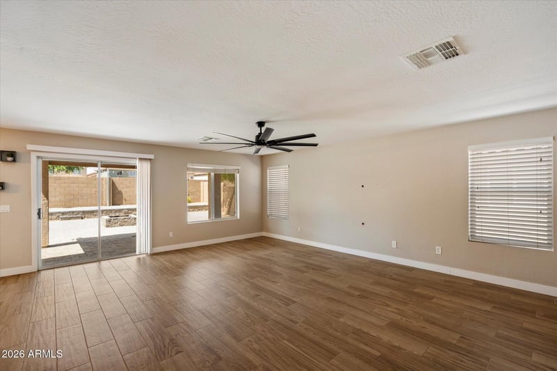 31390 N Cactus Dr, San Tan Valley, AZ 85143