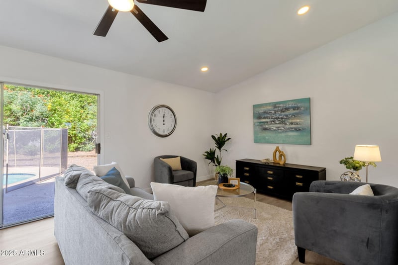 314 Topeka Dr, Phoenix, AZ 85027