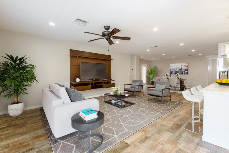 3140 N 26th Pl, Phoenix, AZ 85016