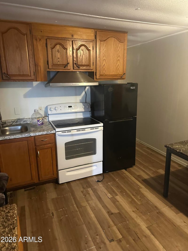 3140 W Glendale Ave #14, Phoenix, AZ 85051