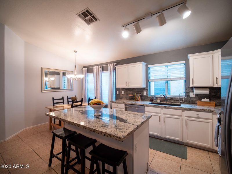 3141 E Kristal Way, Phoenix, AZ 85050