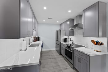 3142 E Clarendon Ave, Phoenix, AZ 85016