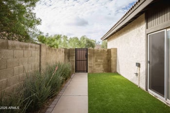 3142 E Clarendon Ave, Phoenix, AZ 85016