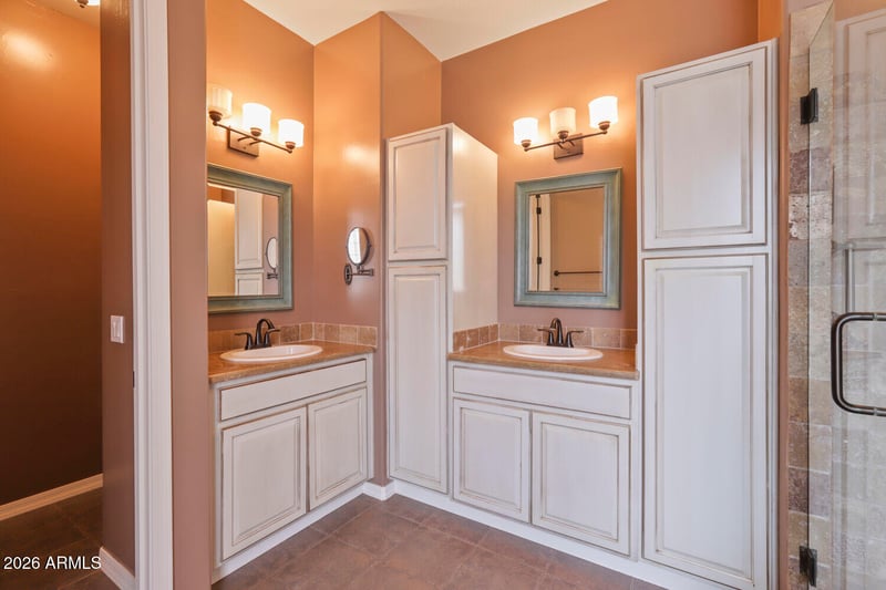 3142 E Windmere Dr, Phoenix, AZ 85048