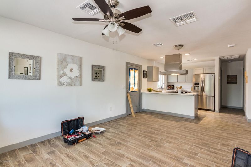 3145 E Wier Ave, Phoenix, AZ 85040