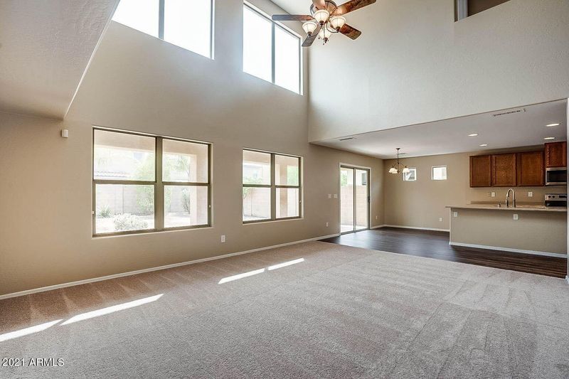 3149 E Silversmith Trl, San Tan Valley, AZ 85143