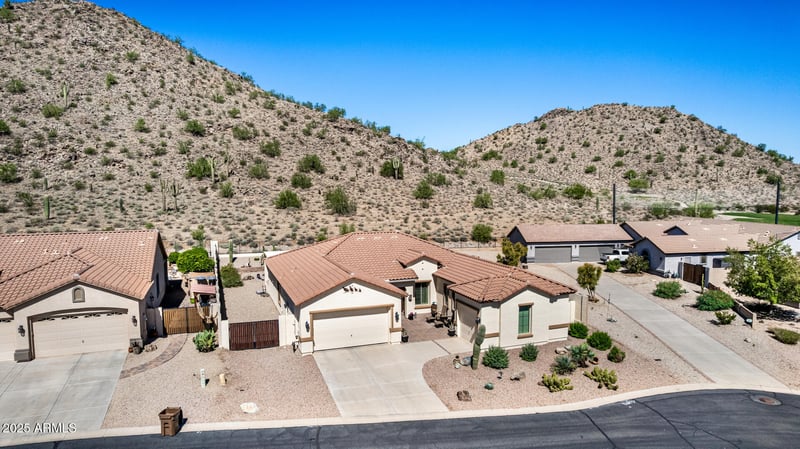 31492 N Sonza Way, San Tan Valley, AZ 85143
