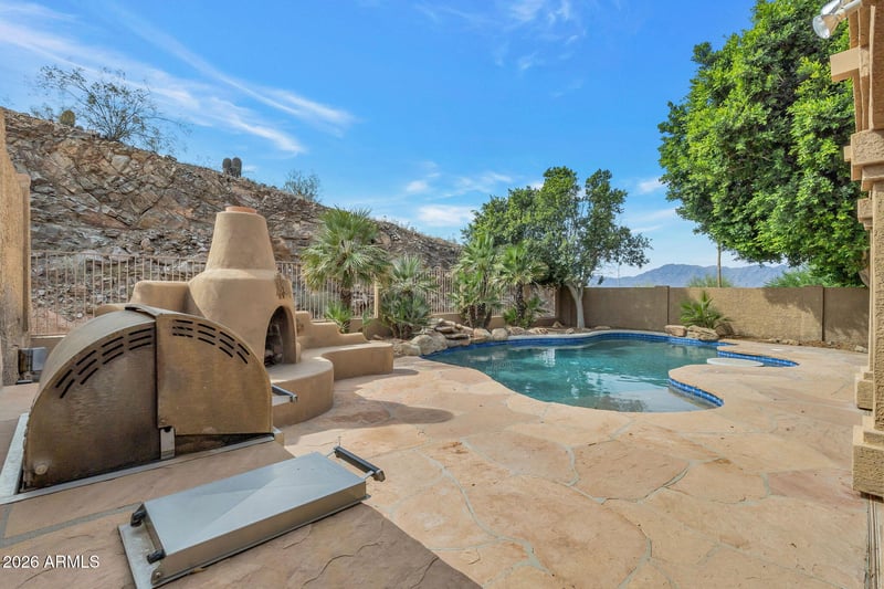315 Glenhaven Dr, Phoenix, AZ 85048