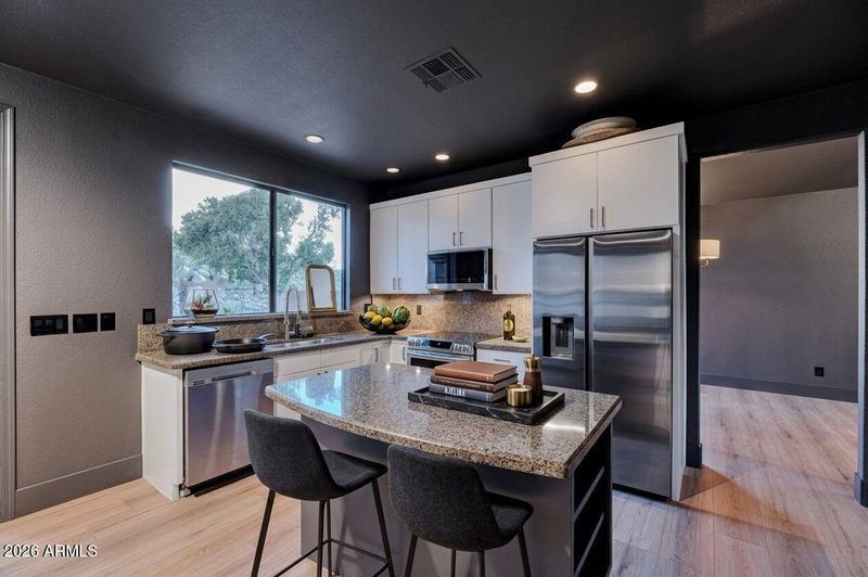 315 E Glenhaven Dr, Phoenix, AZ 85048