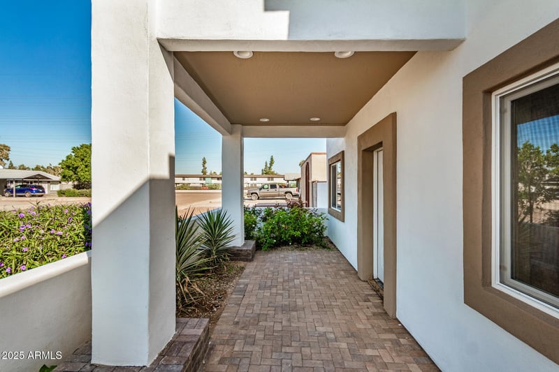 315 Riviera Dr, Tempe, AZ 85282