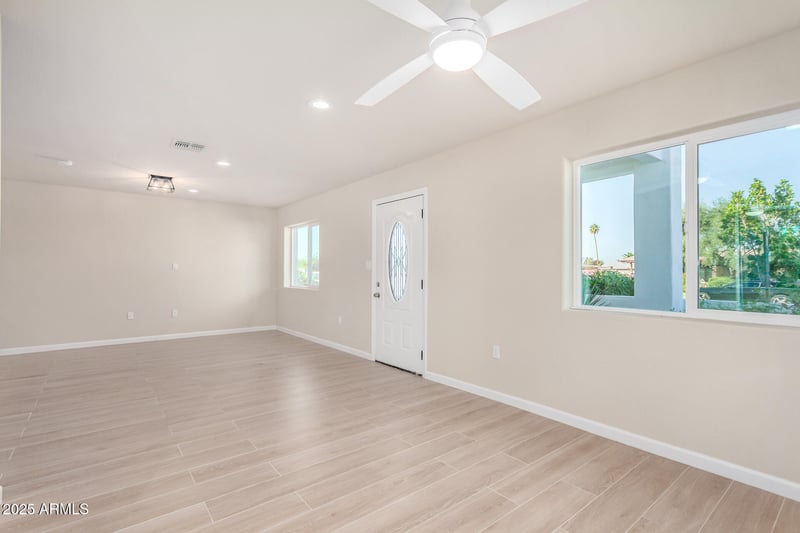 315 Riviera Dr, Tempe, AZ 85282